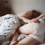 touchingandintimatephotographsofcouples-10