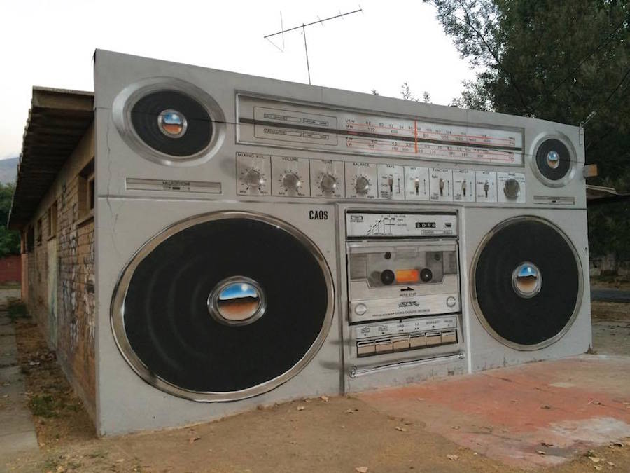 Giant Boombox Mural in Chile0