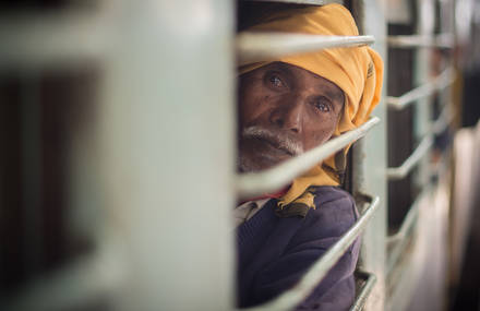 Fascinating Portraits of Passengers of a Train to Jaipur