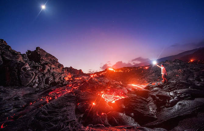Breathtaking Pictures of an Erupting Volcano in Hawaii