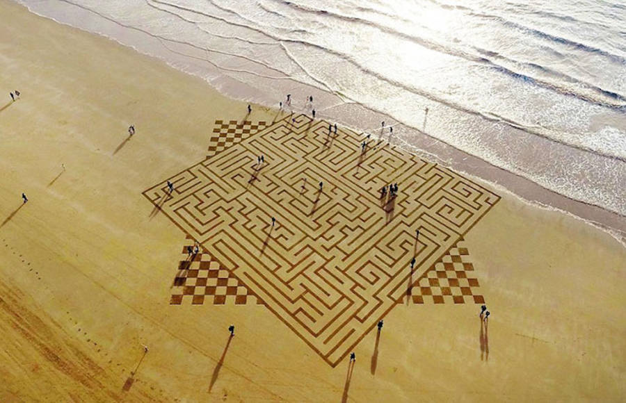 Amazing Geometric Sand Drawings