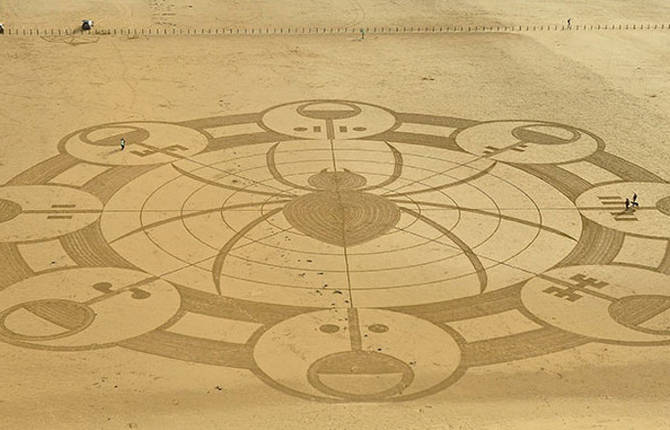 Amazing Geometric Sand Drawings