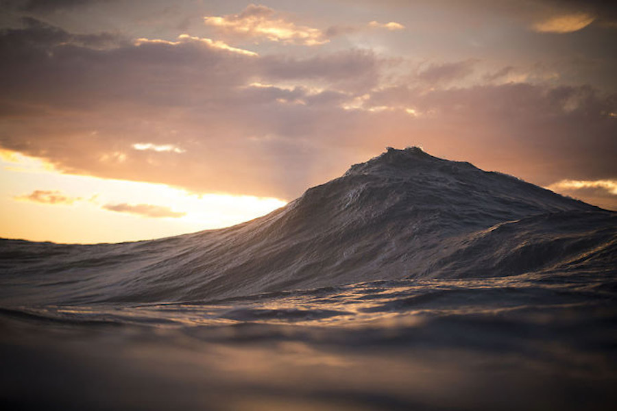 Impressive Photographs of Waves Looking Like Mountains-0