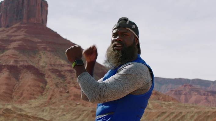 Kevin Hart Unveils the New Apple Watch Nike+