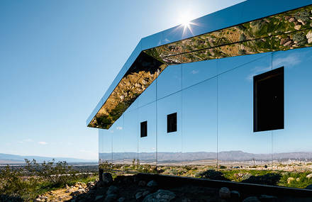 Splendid Mirror-like Coating House in Coachella Valley