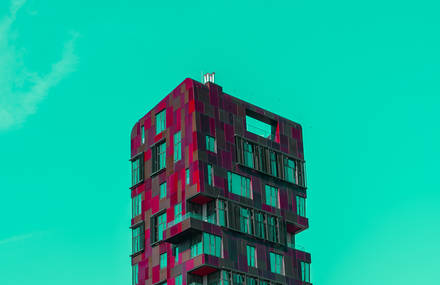 Minimal Colorful Squares of Hamburg Architecture