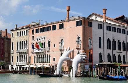Premonitory Art Installation in Venice by Lorenzo Quinn