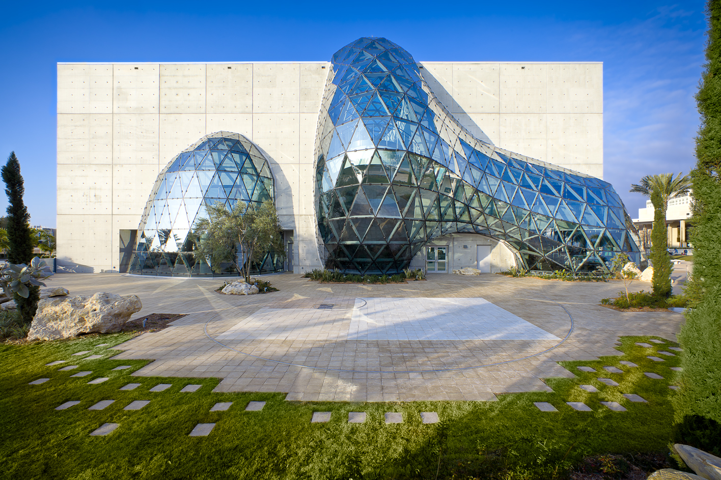 Beautiful Salvador Dali Museum in Florida by HOK