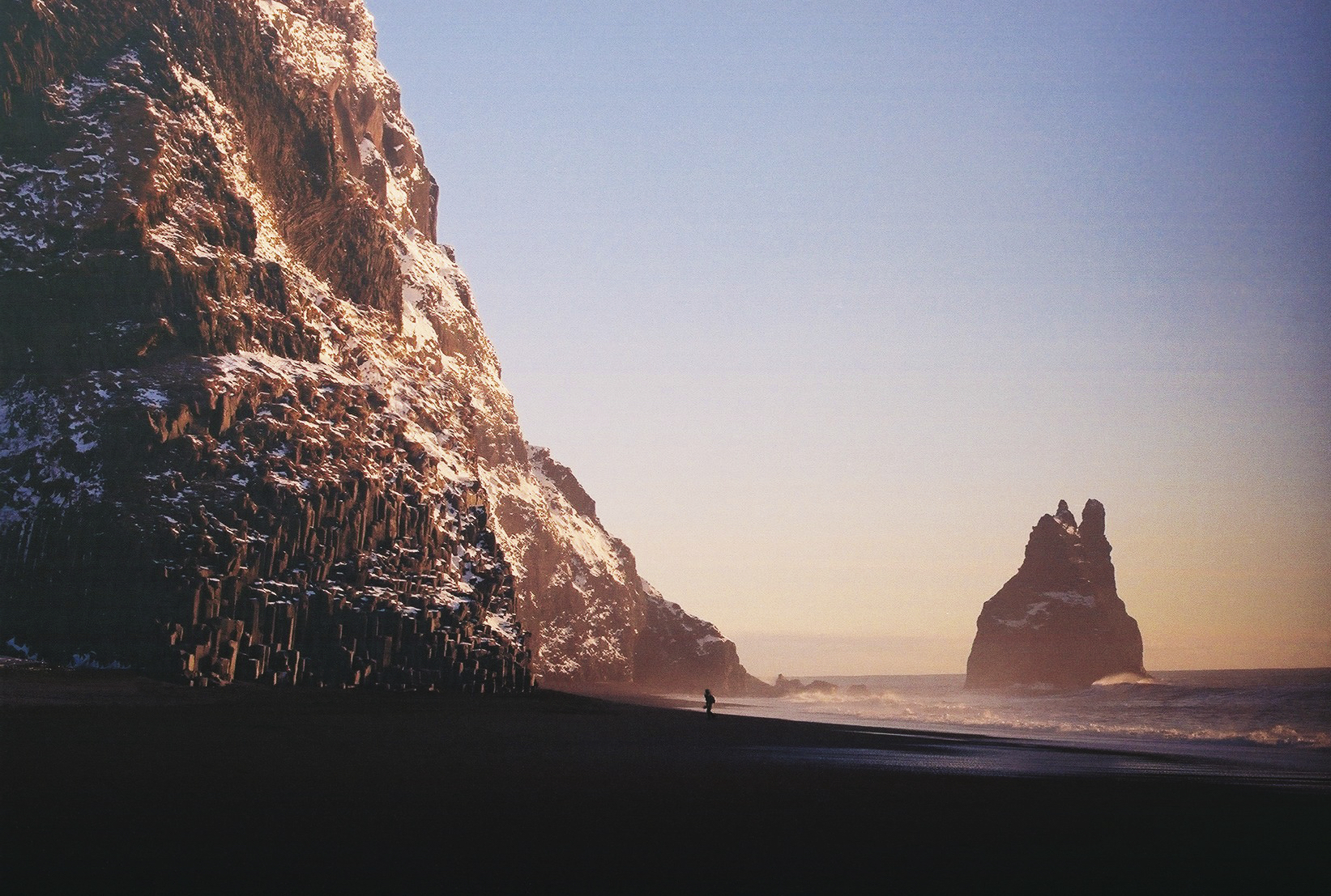 Beautiful-Iceland-on-Film-Andre-Terras-Alexandre19.jpg
