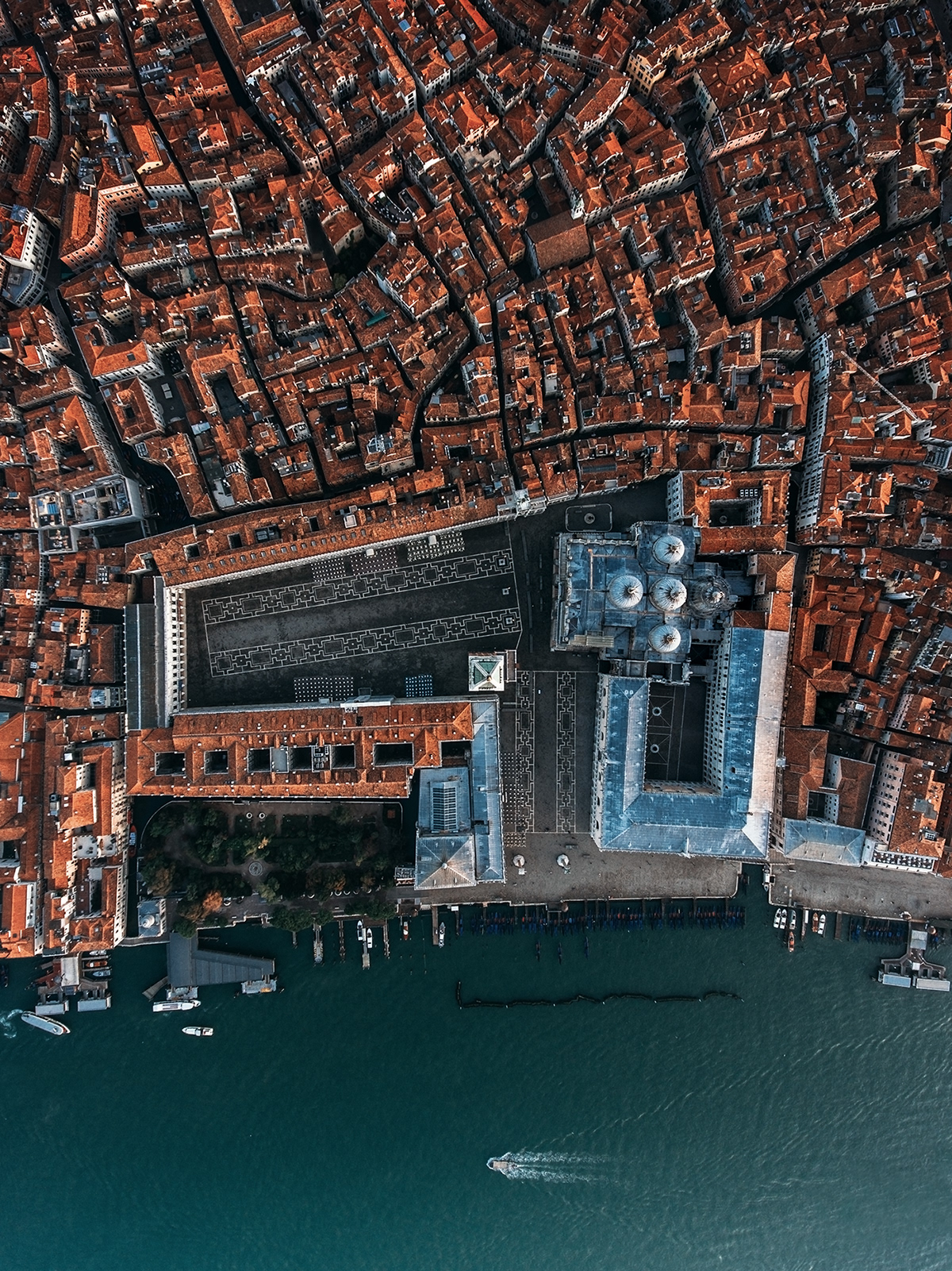 VENICE2.jpg