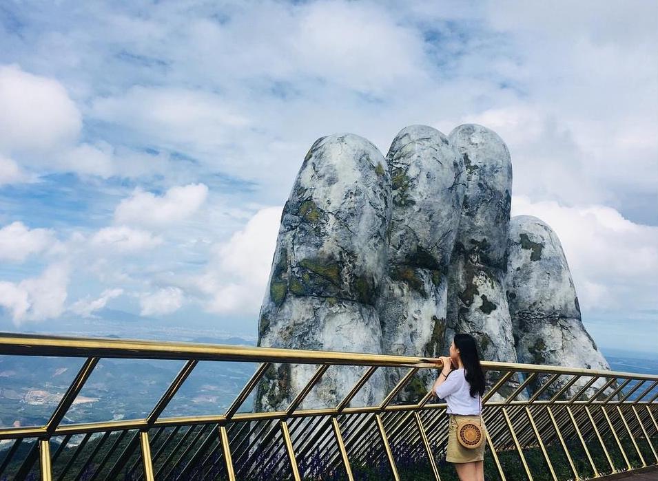 Giant Hands Bridge in Vietnam