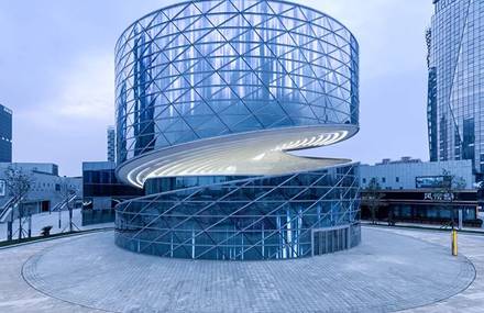 A Spiral Building for China Textile Center