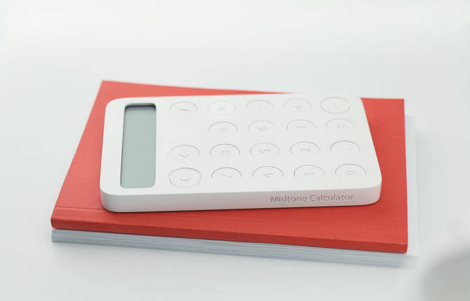 Minimalist Monochromatic Calculator by Selek