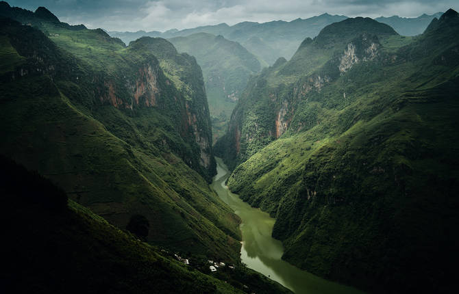 Vietnam By Sylvain Deffaix