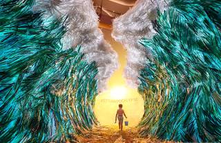 Benjamin Von Wong’s Stawpocalypse 