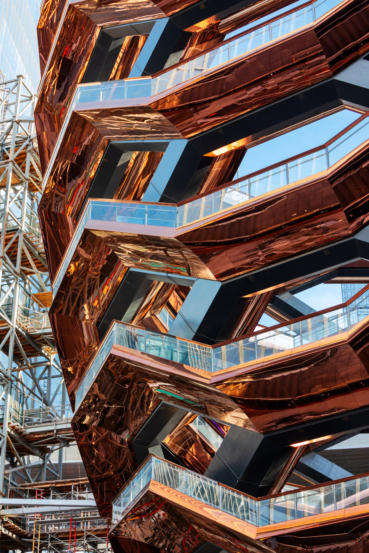 VesselHeatherwick_05-Fubiz.jpg