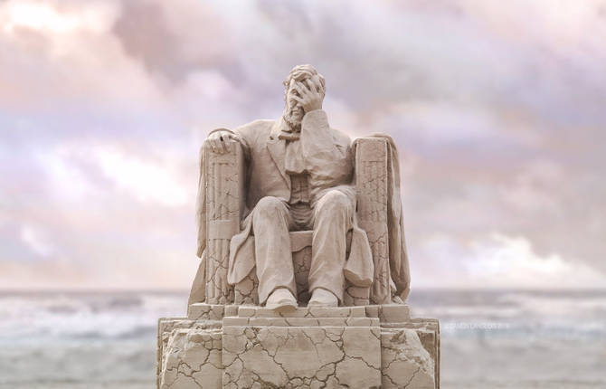 Awesome Sand Reproduction of Abraham Lincoln