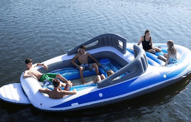 An Inflatable Yacht for your Holidays