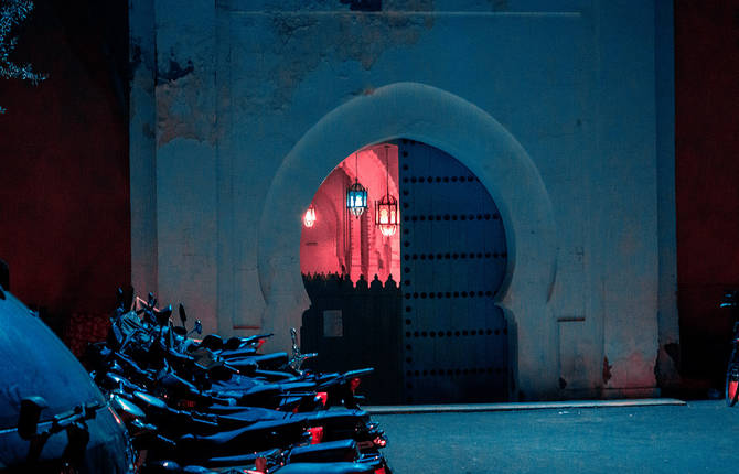 Stunning Photographs of Moroccan streets at Night