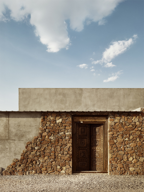 A Minimal Concrete Hotel In The Heart Of Texas Desert Fubiz Media