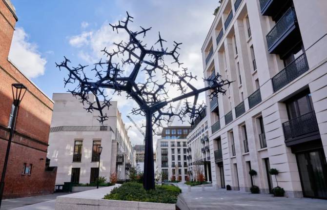 Impressive Aluminium Tree in London