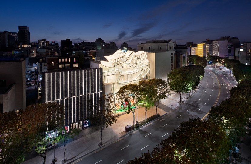 South Korea: Louis Vuitton shop in Seoul Stock Photo - Alamy