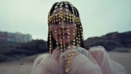 Lolo Zouaï – Desert Rose
