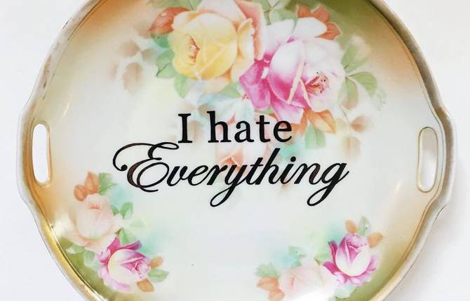 Vintage Plates Become Memes Thanks To Typography