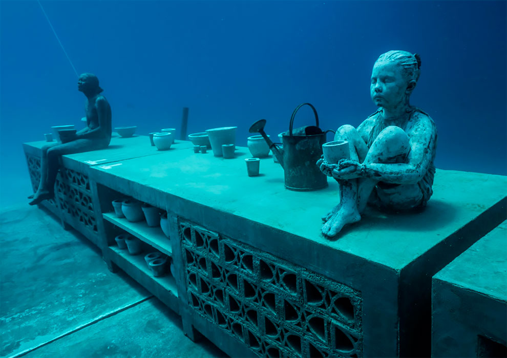 Jason DeCaires Taylor Creates An Underwater Museum