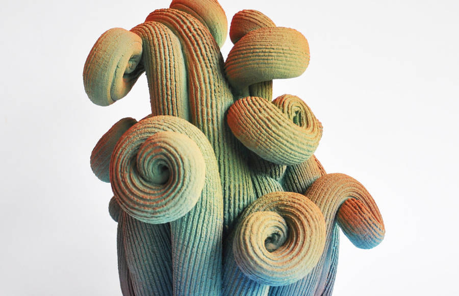 Claire Lindner Loop-like Satisfying Sculptures