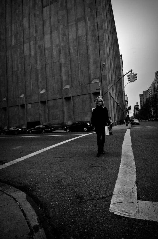 book-9093_resize-nyc-white-lines