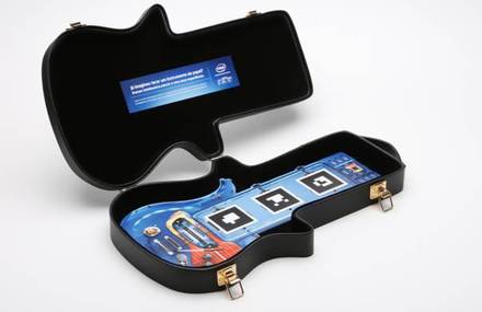 Playing guitar – App