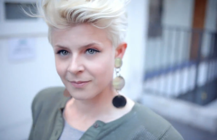 Robyn – Hang With Me
