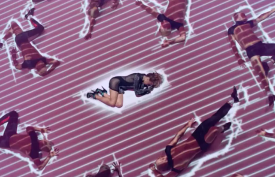 Kylie Minogue – Get Outta My Way