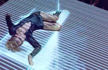 Kylie Minogue – Get Outta My Way