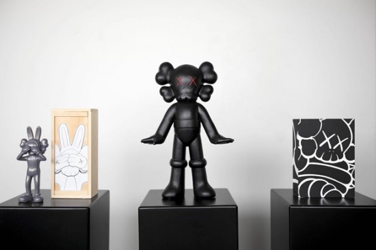 pirovino-kaws-collection