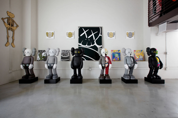 pirovino-kaws-collection20