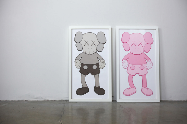 pirovino-kaws-collection5