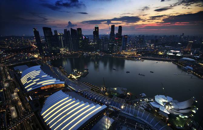 Welcoming Hand of Singapore