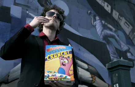 Vous Reprendrez Bien Un Peu De Kitten Berry Crunch
