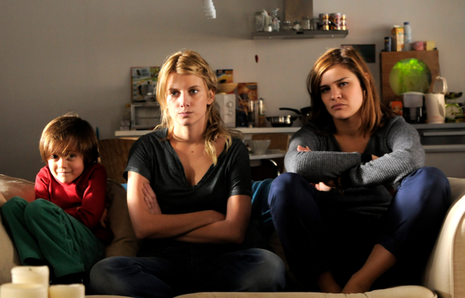 Les Adoptés Trailer
