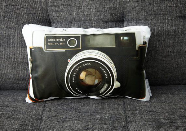 cameras-pillows4