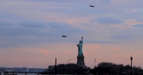 Flying People in New York City – Fubiz Media