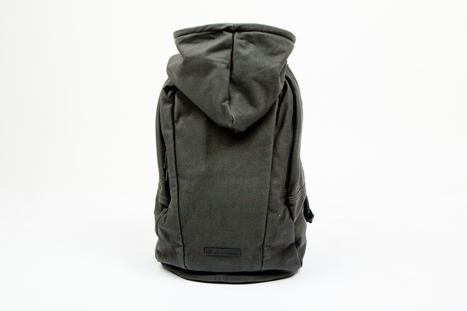 puma-by-hussein-chalayan-2012-spring-summer-urban-mobility-backpack-2-thumb-680x453-204692