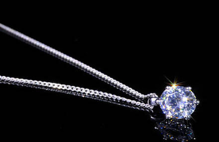 Romance and Diamond Engagement Ring