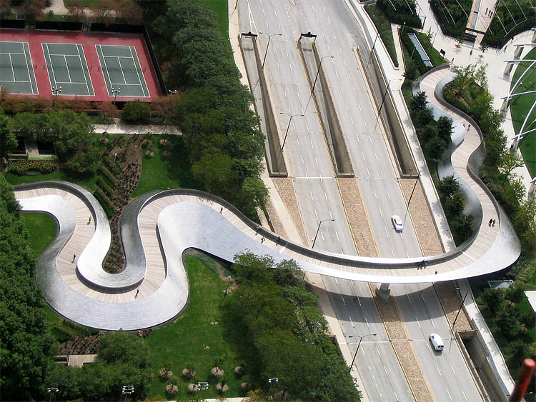 Bridge in Millennium Park5