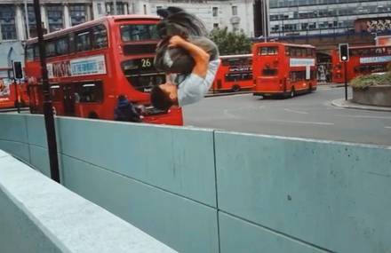 Freerunners filmed on amazing mobile phone camera