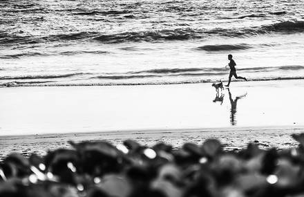 Bali, Black & White Action
