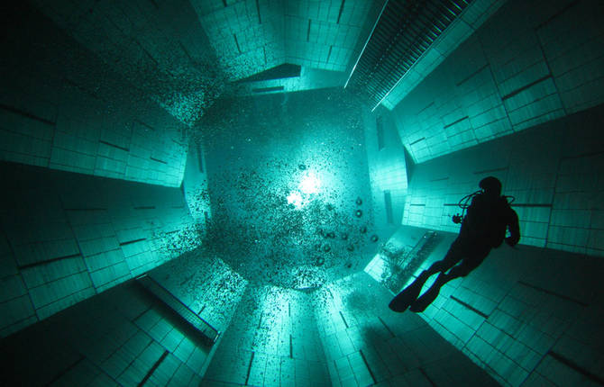 Nemo 33 Swimming Pool