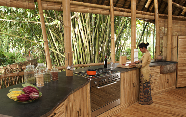 Green-Village-Bali-Bamboo-Architecture-14